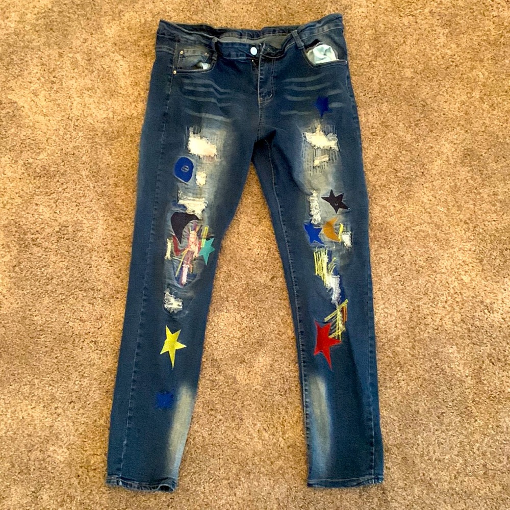 Stylish and Trendy Jeans (Eitwo)